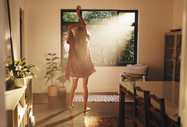 Światło dzienne jako naturalny antydepresant. Jak doświetlić wnętrze domu bez strat ciepła